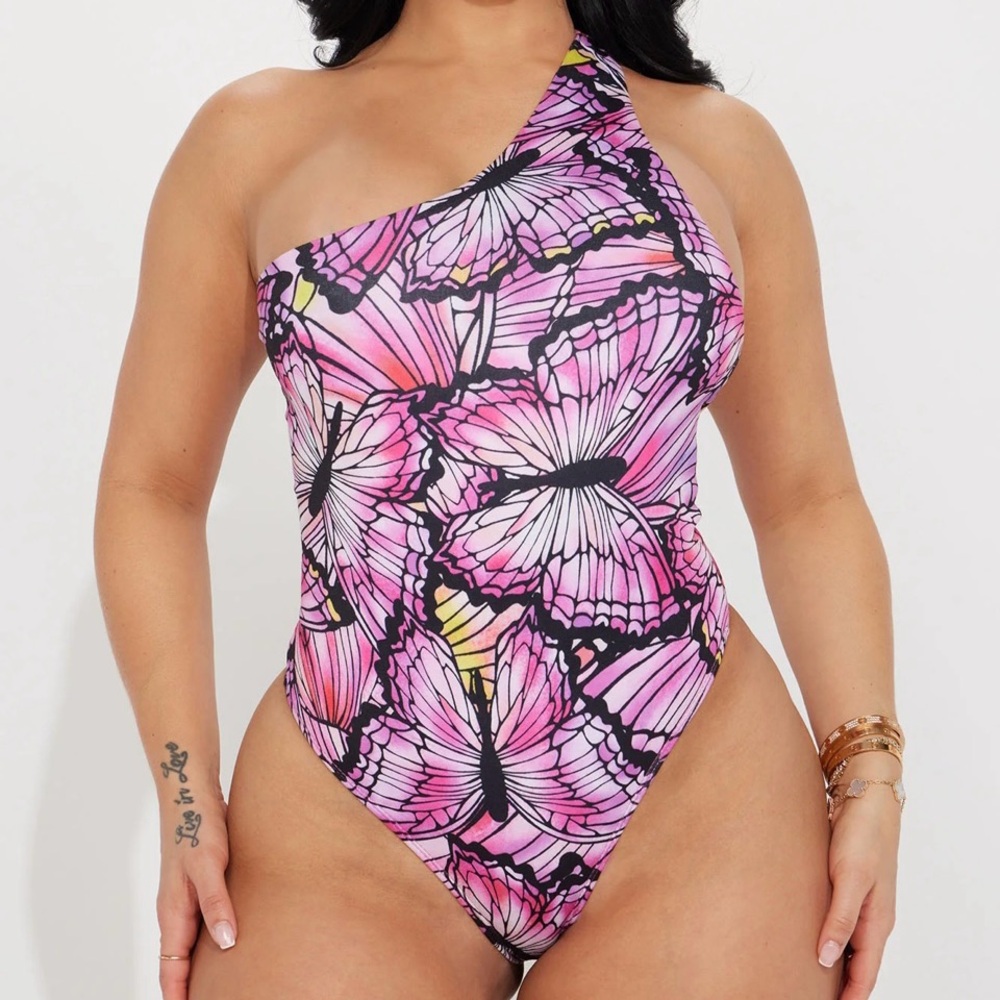 NWT Butterfly Bodysuit 🦋